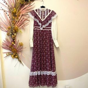 Vintage 1970s prairie GUNNE SAX dress